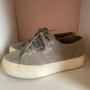 Superga 2750 platform sneakers in grey sage. Size 8